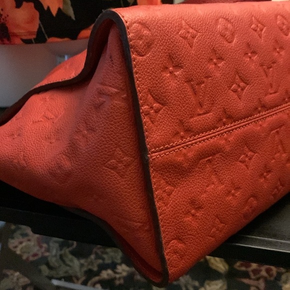 Elegant Mandarin leather Designer Tote Bag Louis Vuitton - Picture 7 of 11